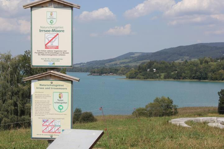 Wunderschoene Ferienwohnung Mit Seeblick Zell am Moos Exteriér fotografie